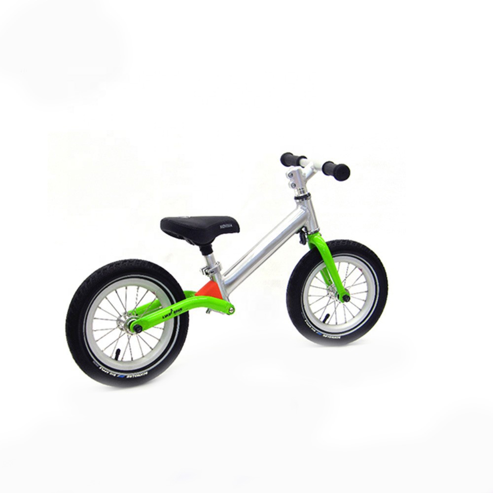 Children's racing balance car is a fashionable bestseller