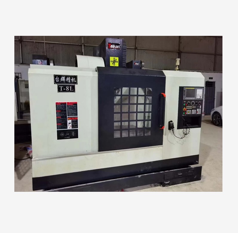 Подержанный металлический вертикальный фрезерный станок Taikan VMC 850 с ЧПУ, фрезерный станок с ЧПУ