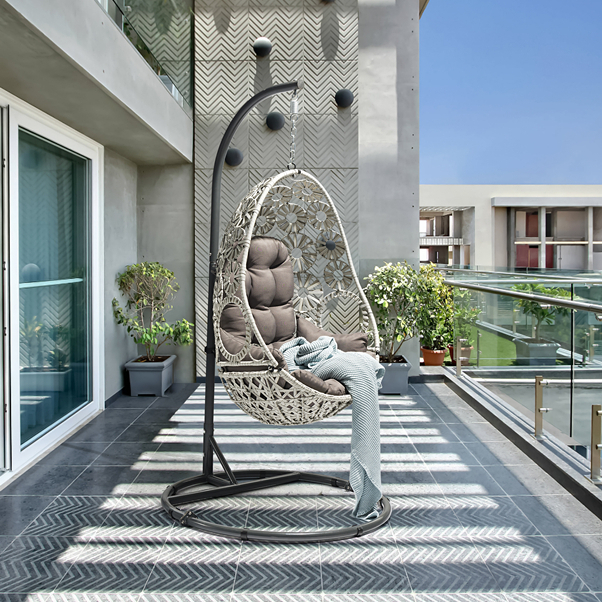 Uland New Arrival Outdoor Patio Egg Swing Chair,Original Design Patio Swings Hanging Chair