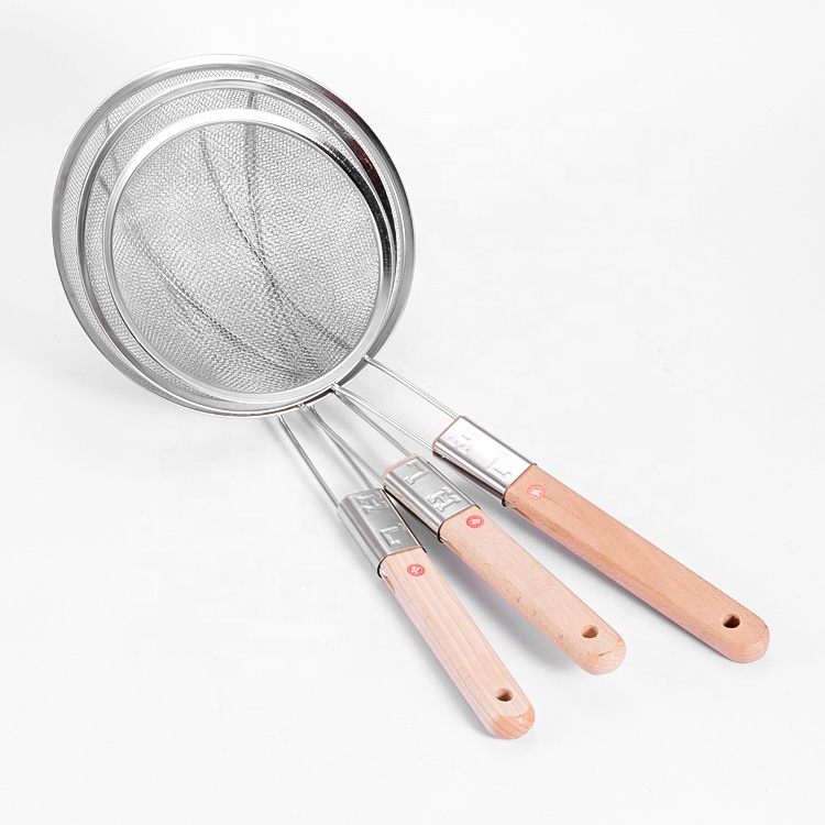Gadget Kitchen Cooking Tool Mesh Strainer Soup Colander Strainer With Wooden Handle