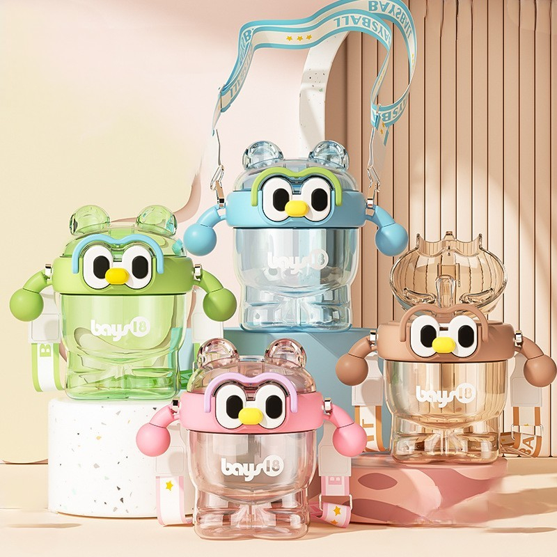700ml cute Coffee bean cartoon plastic water bottle for kids with straw strap Summer children food grade plastic cups