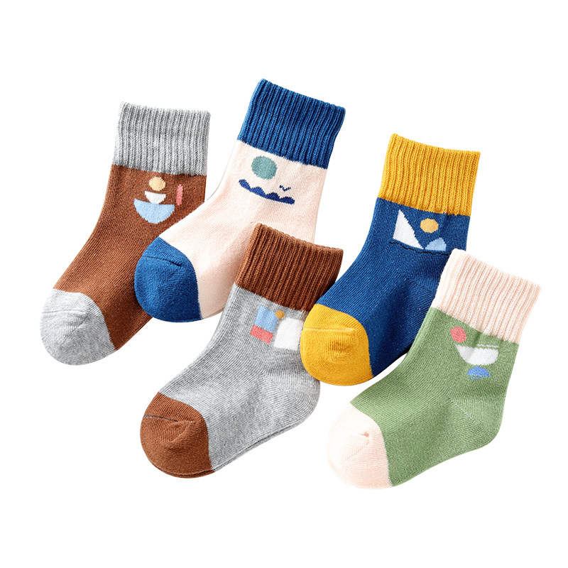 New wholesale colorful jacquard cute patterns socks high quality combed cotton soft gift box children's socks