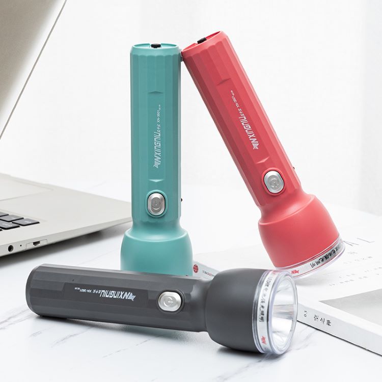 Новый дизайн, перезаряжаемый от USB фонарик с сильным светом, наружные светодиодные фонарики для дома