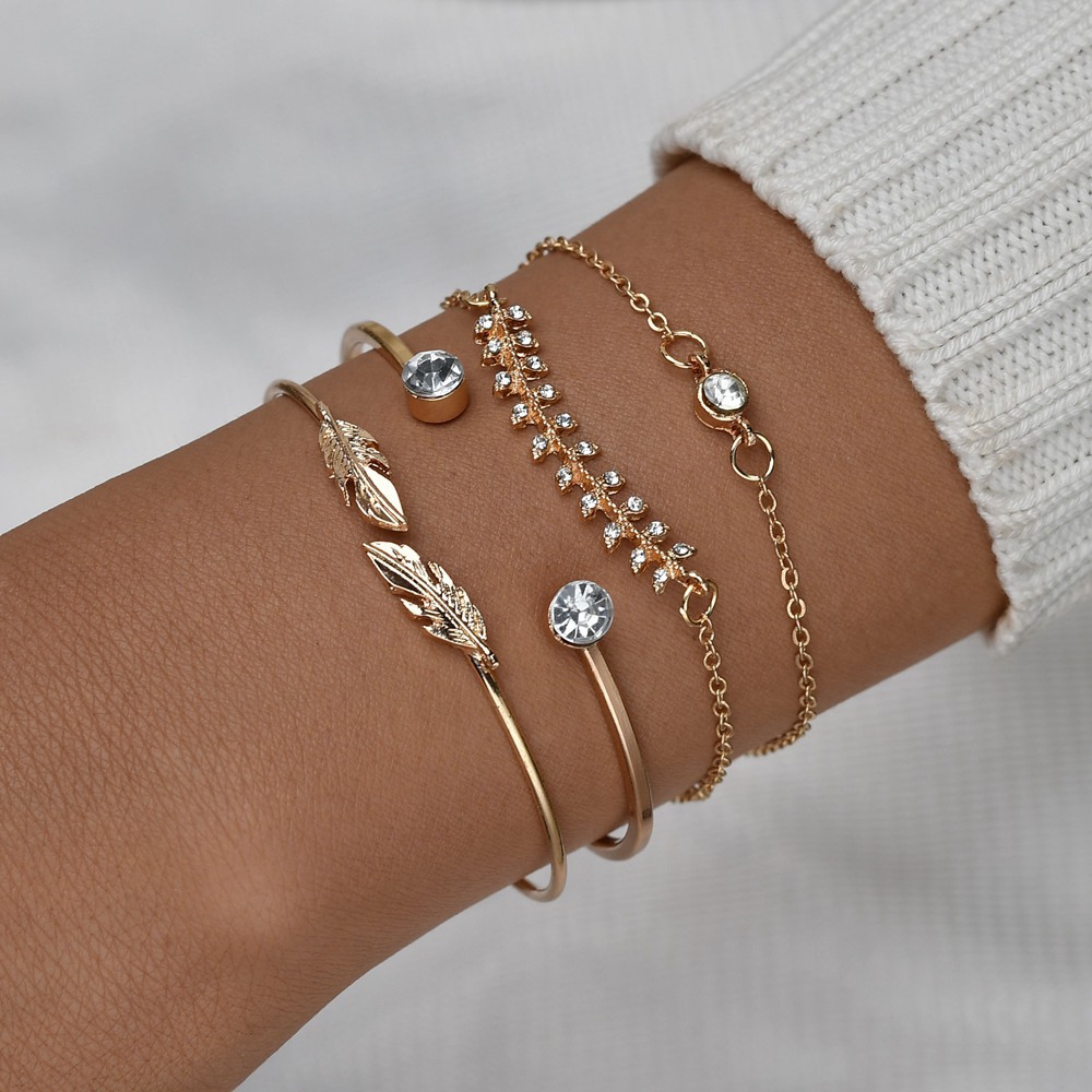 Wholesale 4 Pcs/set Women's Fashion Crystal Leaves Geometric Chain Bracelet Set Boho Vintage Jewelry Accessories