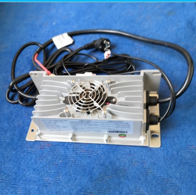 1.4kw 72V 15A аккумулятор зарядное устройство