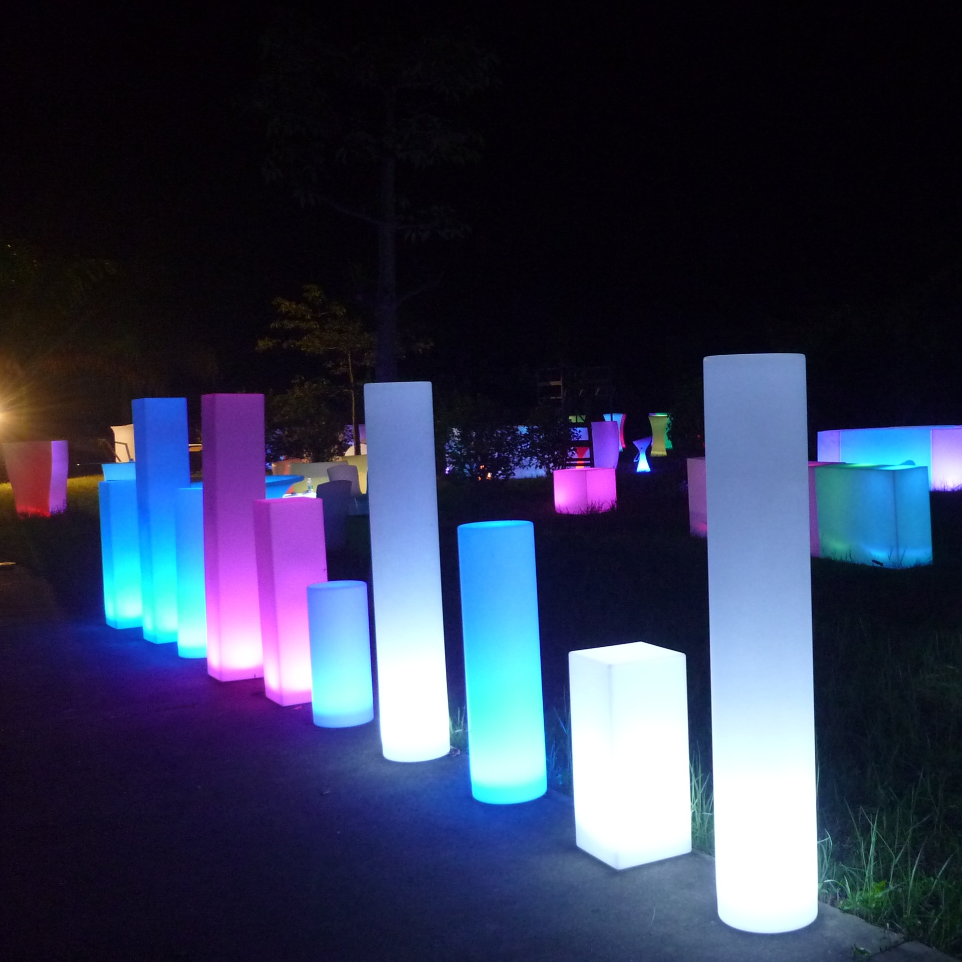 Commercial grade decoration led pillar light wedding led columns