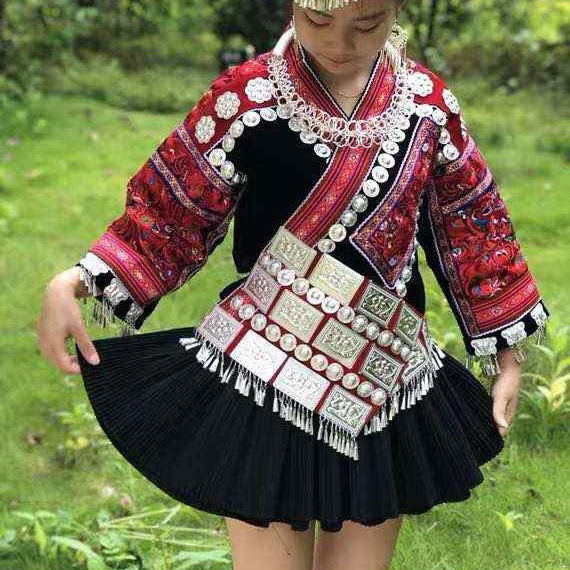 Традиционный китайский костюм Hmong WJ30136, одежда Miao ручной работы, сделано в Китае, не включая ювелирные изделия Miao