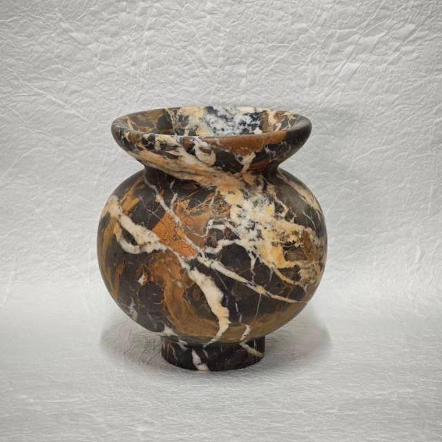 Eautiful Black Indoor Flower Vase Garden Modern Natural Marble Stone Design Marble Flower Large Planter Vase Pot for Sale