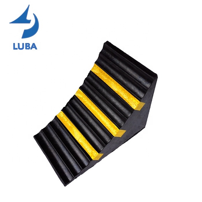 High Quality Anti-Slip Anti Aging Wheel Stopper Rubber Wheel Chocks Holder For Car Motorcycle