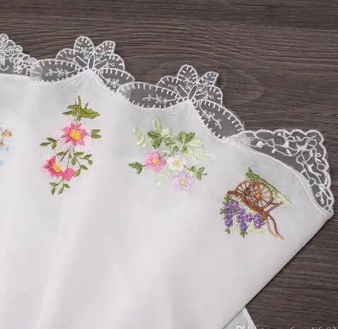 Top Selling Vintage Cotton Women Napkin Embroidered Butterfly Lace Flower Hankies Floral Assorted Cloth Portable Ladies Handkerc
