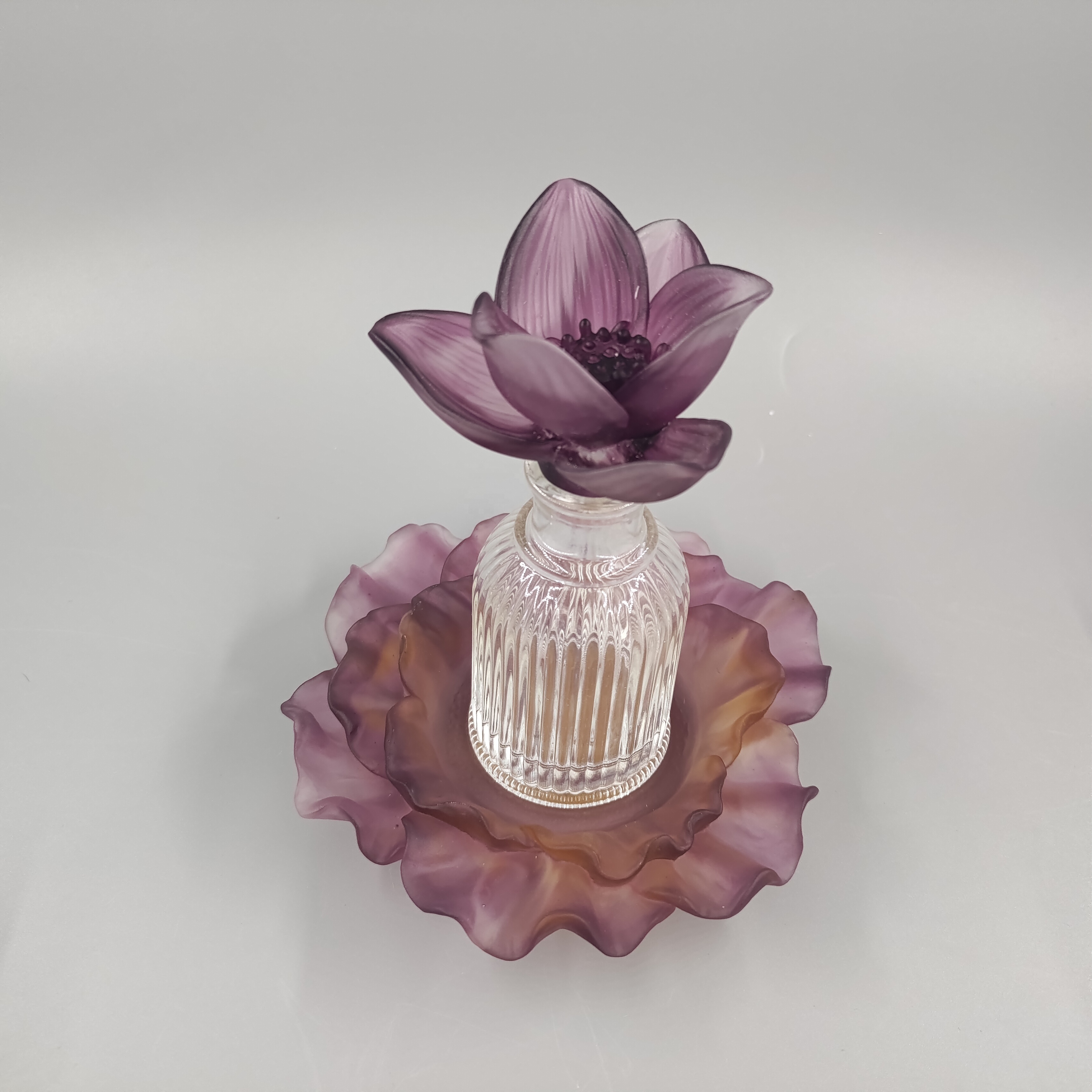 2021 Eurpoean style handmade crystal glass flower bottle liu li gift crystal perfume bottle