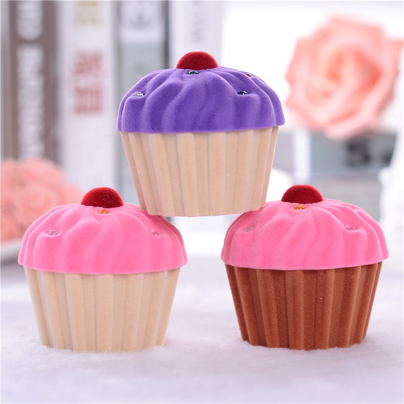 High End Lovely cake Gift Boxes Holder Jewelry box case Velvet Wedding Ring Box for Earrings Necklace Display Logo Packaging