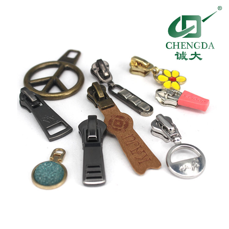 Декоративный слайдер на молнии CHENGDA