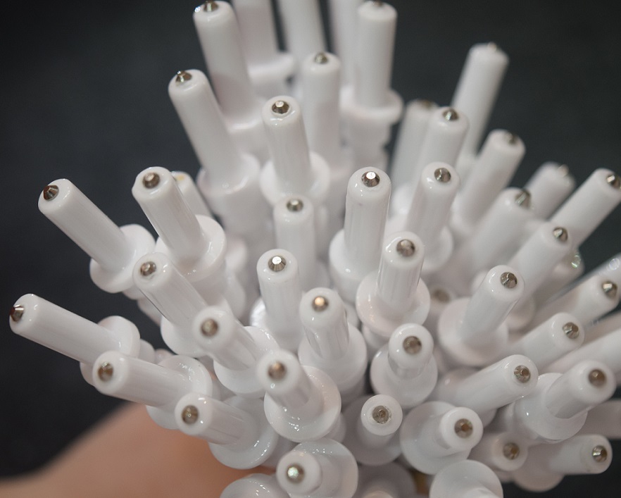 Customized ceramic spark plug ignitor for gas grill and gas oven parts