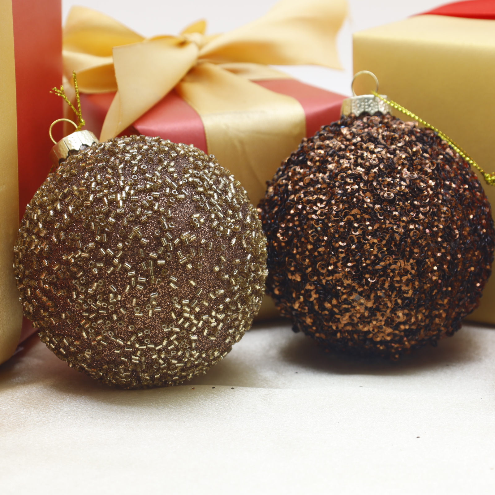 High Quality 8cm hand-painted glass balls for Christmas tree hanging decorations Crafts