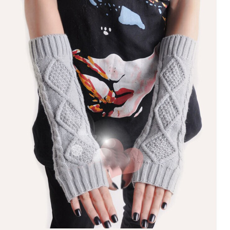 Korean version of winter cute warm knitted woolen half-finger gloves rhombus extended