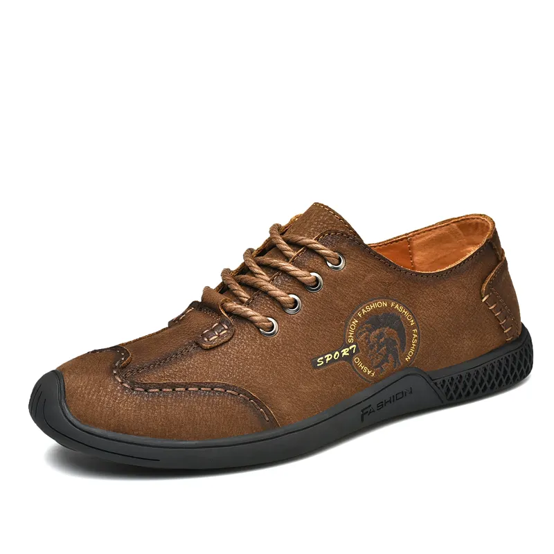 The most popular new men's leather shoes in various sizes