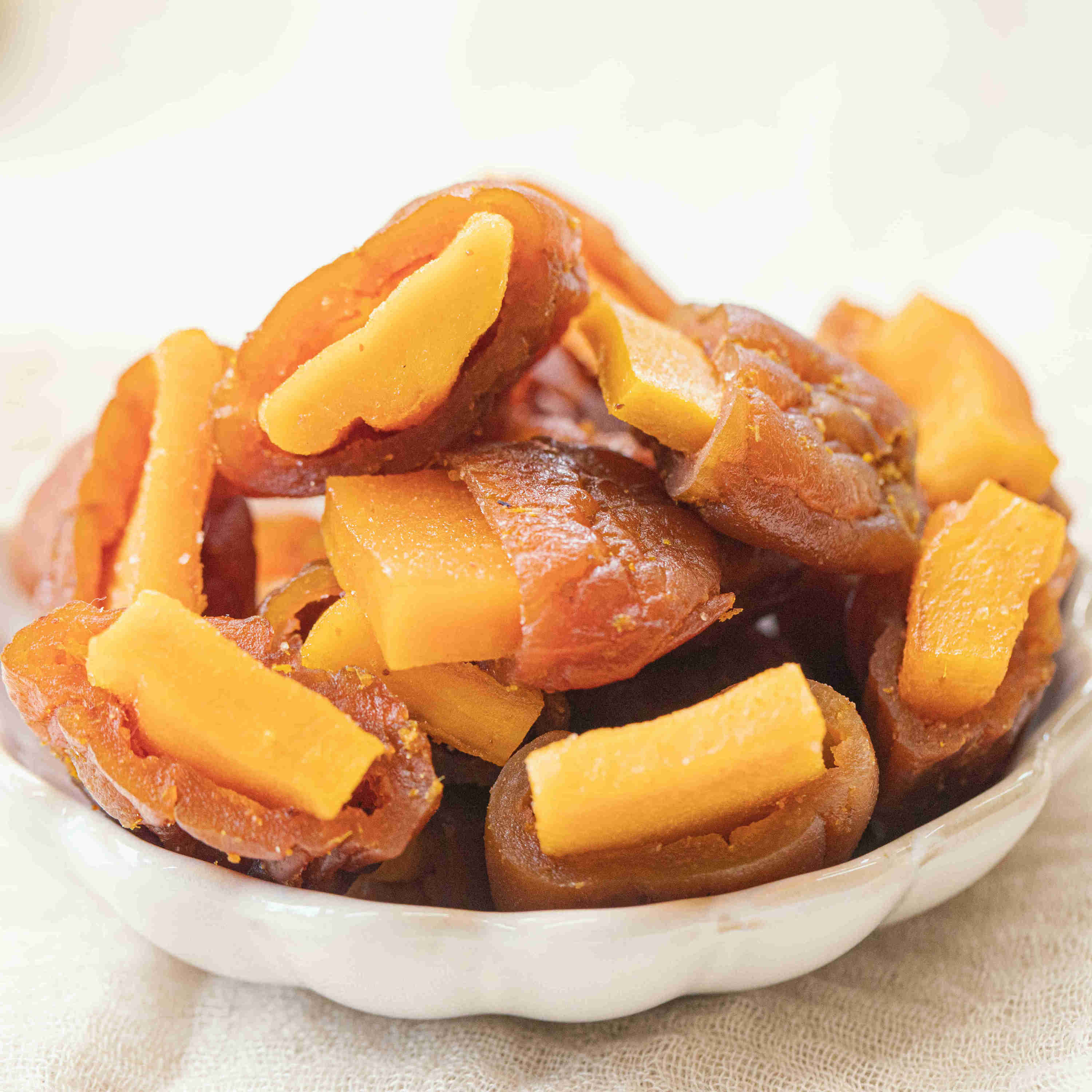 HOT FRUIT PRODUCT IRRESISTIBLY DRIED MANGO PLUM DELICIOUS MANGO