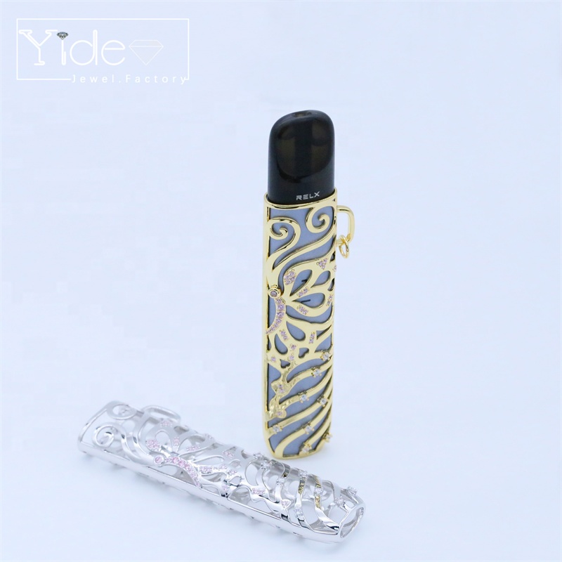 Wholesale new product metal brass matrial classical butterfly paved zircon nano stone cigarette case box