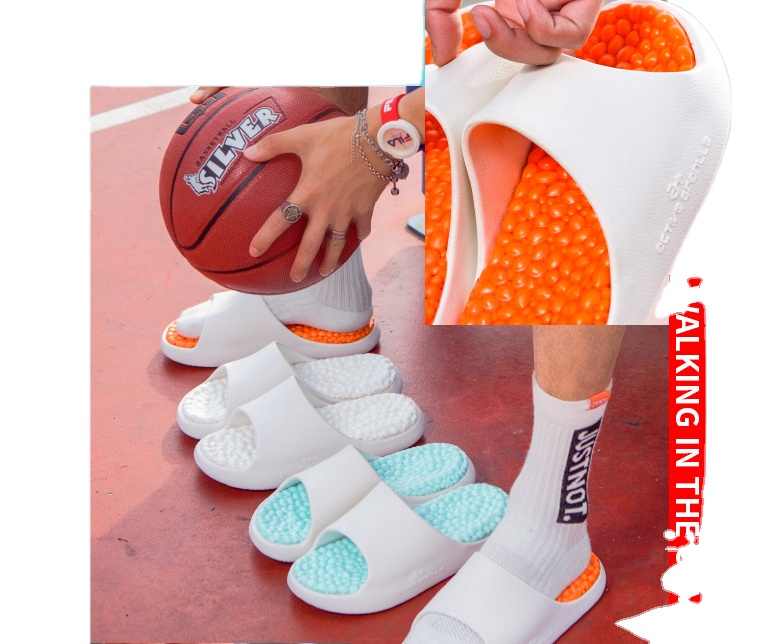 The latest slide slippers are suitable for outdoor sports slippers