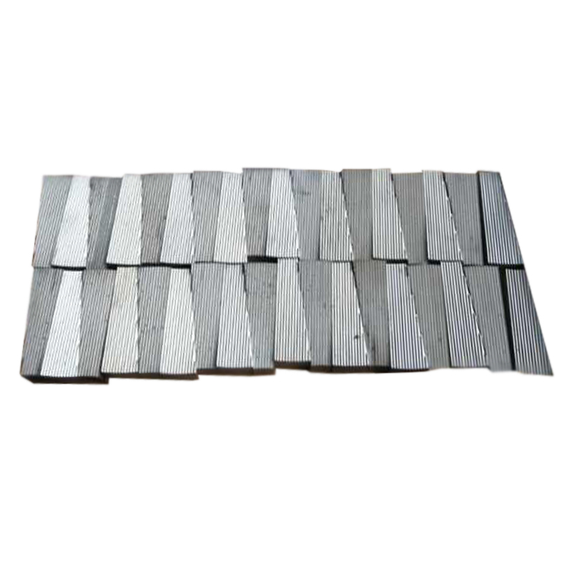 Accessories of toothed grinding blades for plastic grinding machines with good wear resistance