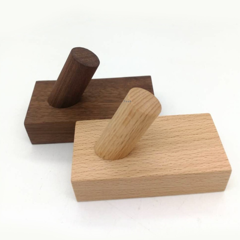 Nordic Solid Wood Wall Hooks Creative Walnut Coat Hooks Wooden Coat Hooks for The Entryway Behind The Door