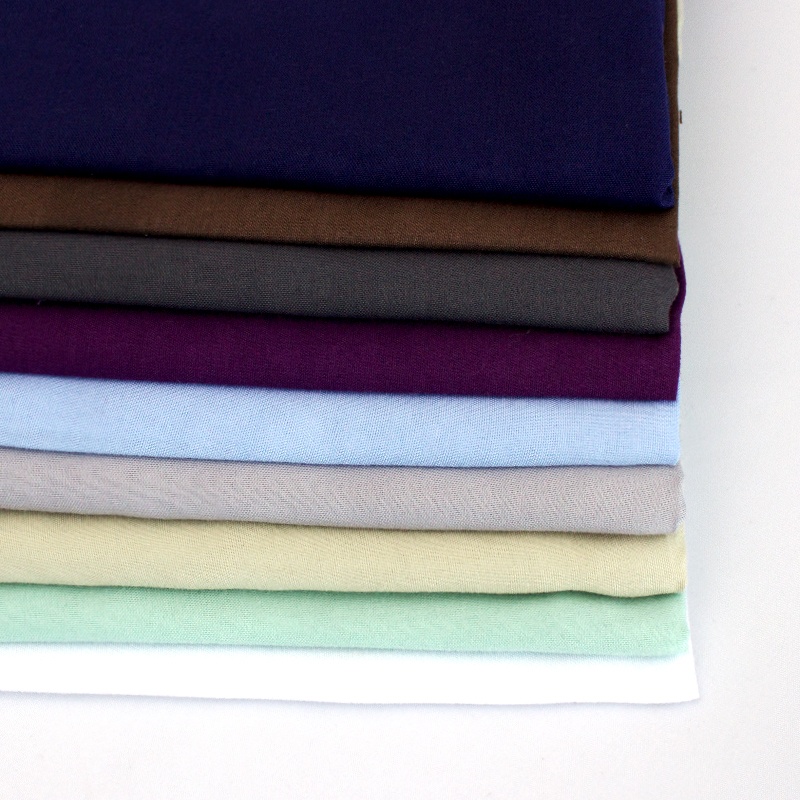 China Well Sale Woven 90gsm 100% Polyester Brushed Microfiber Fabric