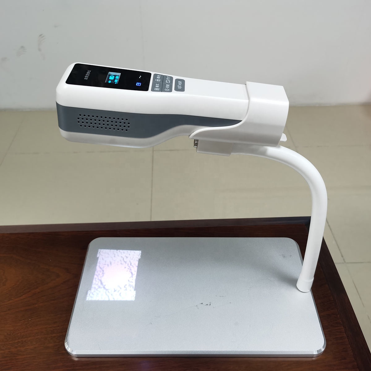 2024 Top Medical Vein finder portable handheld infrared scanner vein finder machine For adults and children
