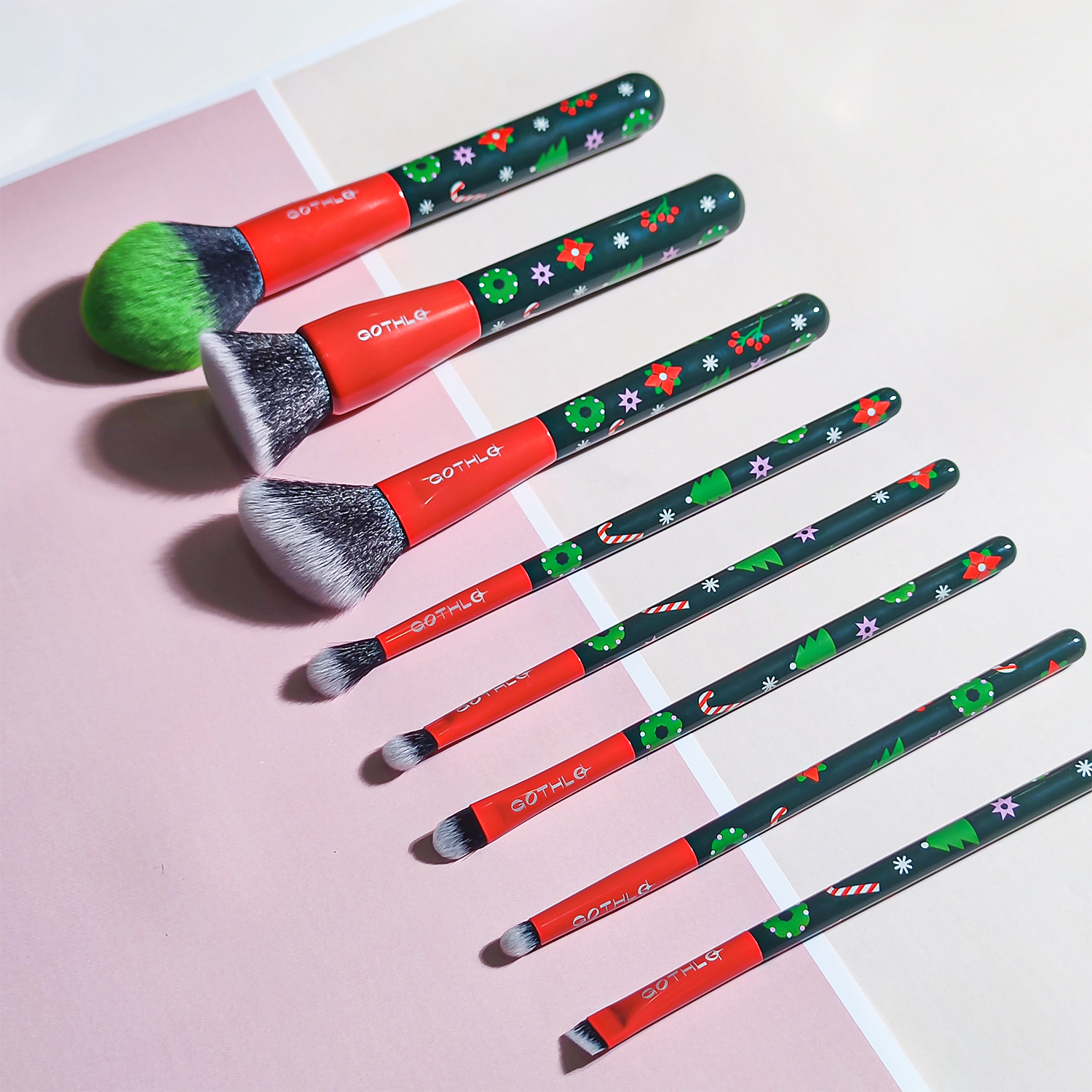 Gracedo 8pcs Christmas Themed makeup Brushes Festive makeup Brushes makeup Brush Set High Quality