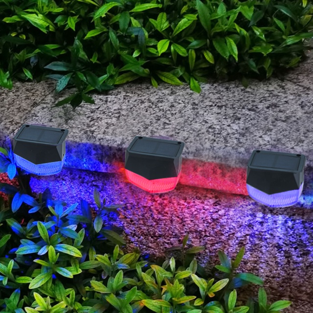 Mini Outdoor LED Solar Garden Light For Fence
