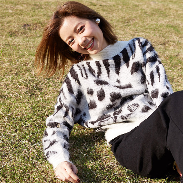 Naivee breathable round neck knit fall sweater mohair for women