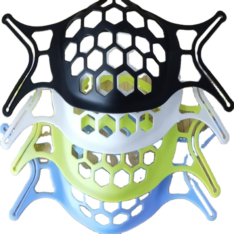 The masking has a built-in 3D support, and the masking will not stick to the mouth and nose
