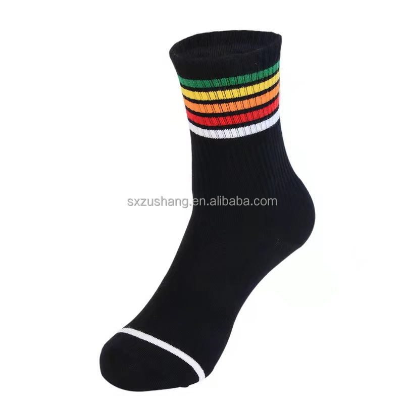 Casual Rainbow Stripes Crew Socks Christmas Presents Men Women Teen Lightweight Non Slip Cotton Unisex Stockings