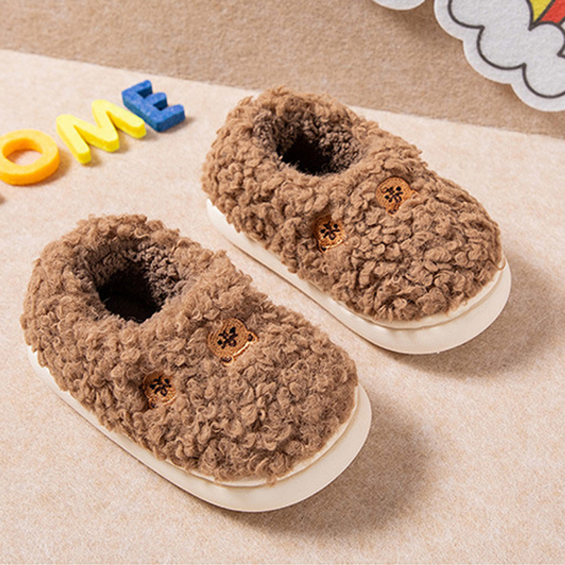 TX99 2021 Hot Sales Fashion Cute Baby Fuzzy Slippers Lining Pu Uppers Soft Soles Baby Slippers