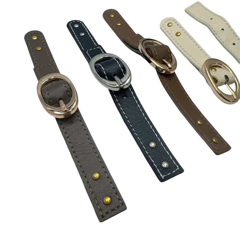 New Simple Female Waist Decoration Love Heart Hollow Gold Pin Buckle Ladies PU Jeans Belt with Alloy Buckle for Women