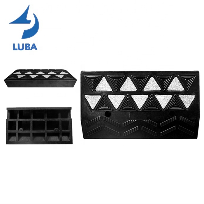 White gear shape 500x280x80mm Car Ramps Rubber Kerb Ramp For Motorcycle Auto