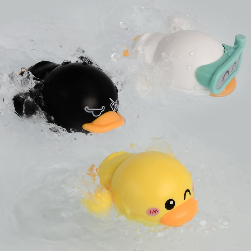 Popular Swimming Floating Duck Swim Crawl Wind Up Toys Duck Bath Toys Baby Bath Toys For Kids