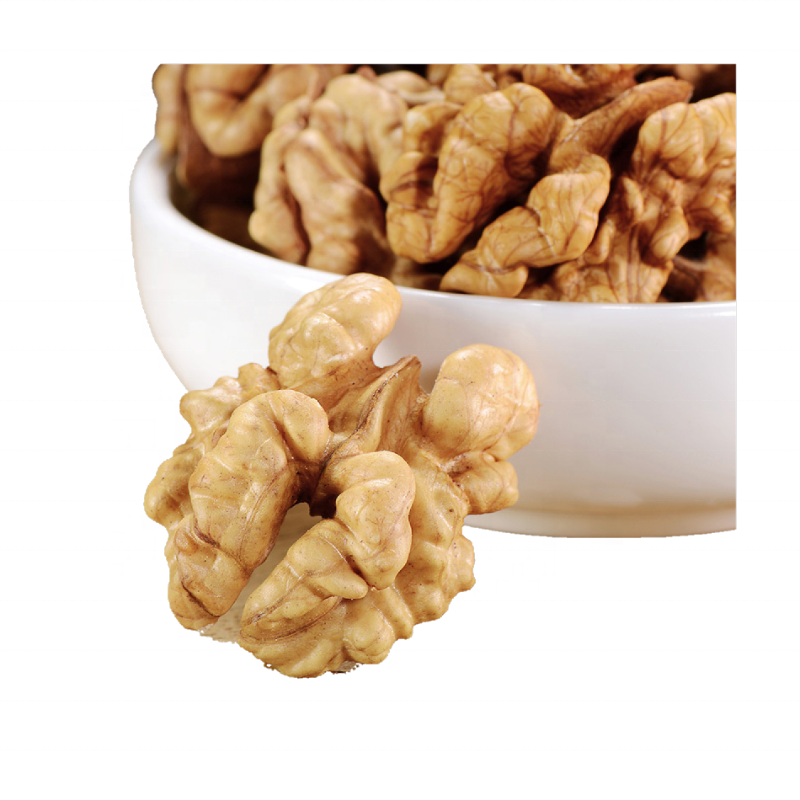 walnut kernel from China of Xinjiang halves in extra light amber