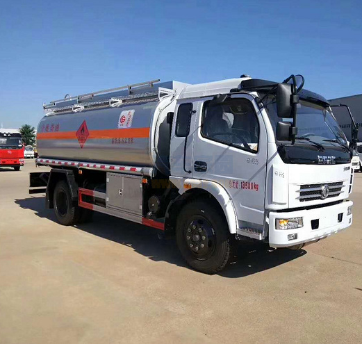 Лидер продаж, автоцистерна Dongfeng D7 4x2, 8 кубических метров, 150 л.с., Евро 5, для продажи в Кении