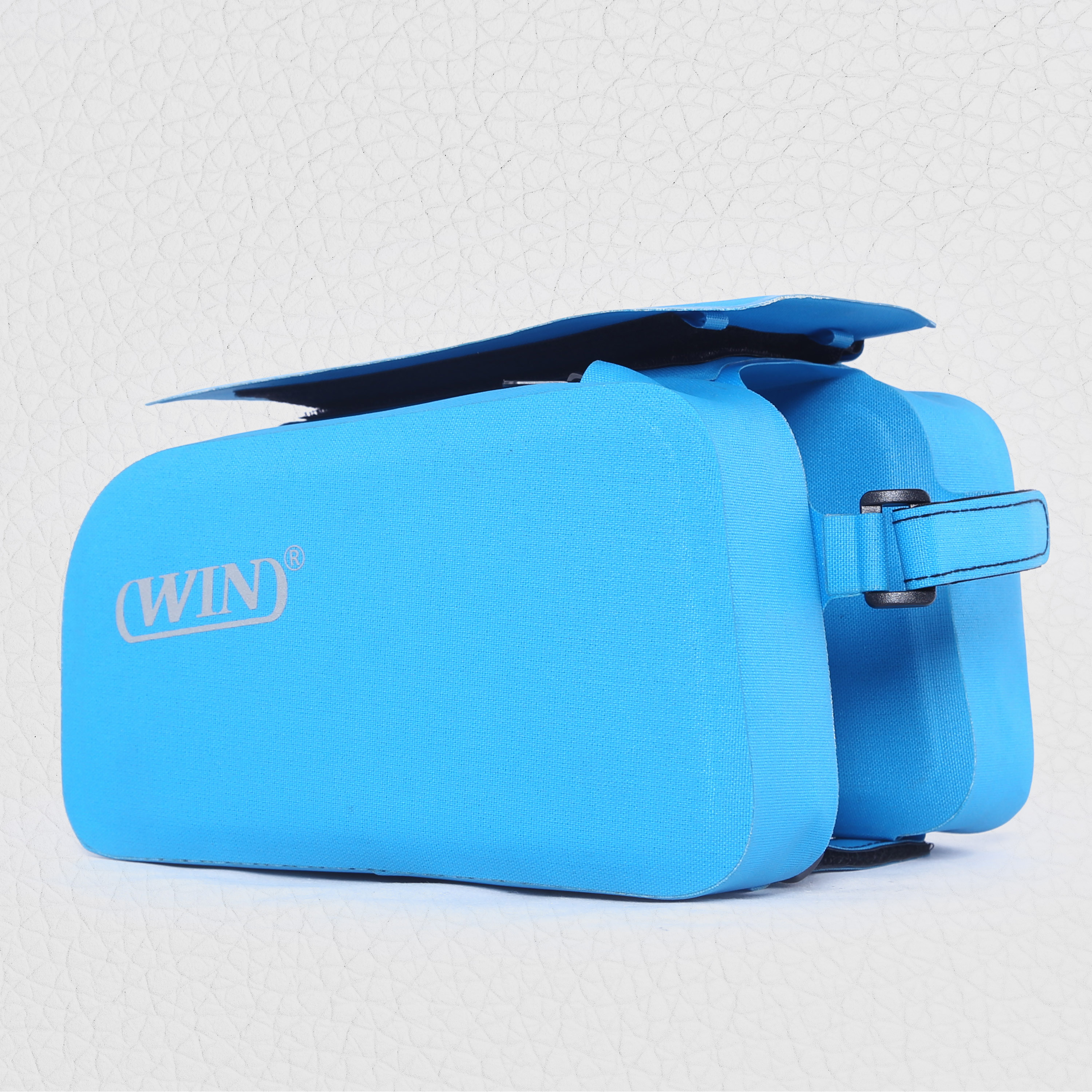 American market Hot sell Unique Design Patent Seamless Transparent Screen Touch Bike Phone Front Frame Bag