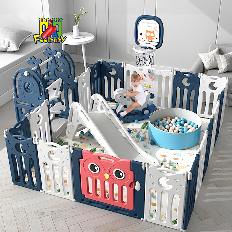 Мягкий разноцветный детский манеж Feelbaby для использования в помещении с шариками
