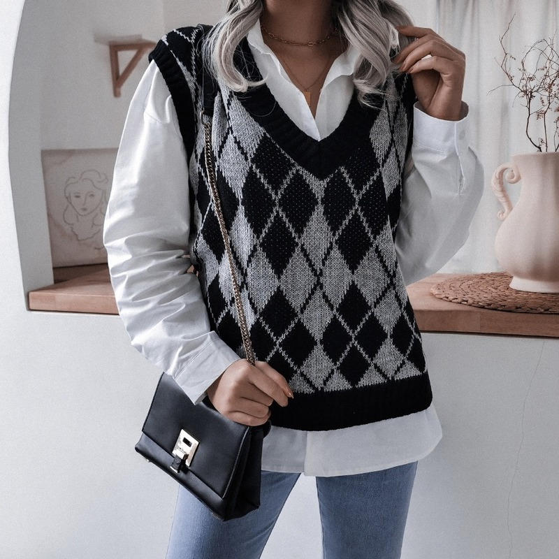 Women's V Neck Knit Sweater Vest Argyle Plaid Preppy Style Sleeveless Crop Knitwear Tank Vintage V Neck Loose Sleeveless Sweater