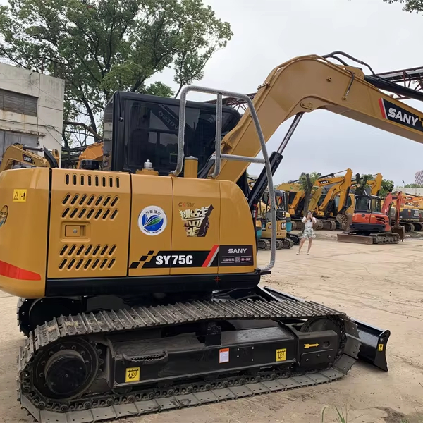 New in Factory Used SANY SY75 Crawler Excavator Used Mini 55 60 75 Excavator in Shanghai with Blade