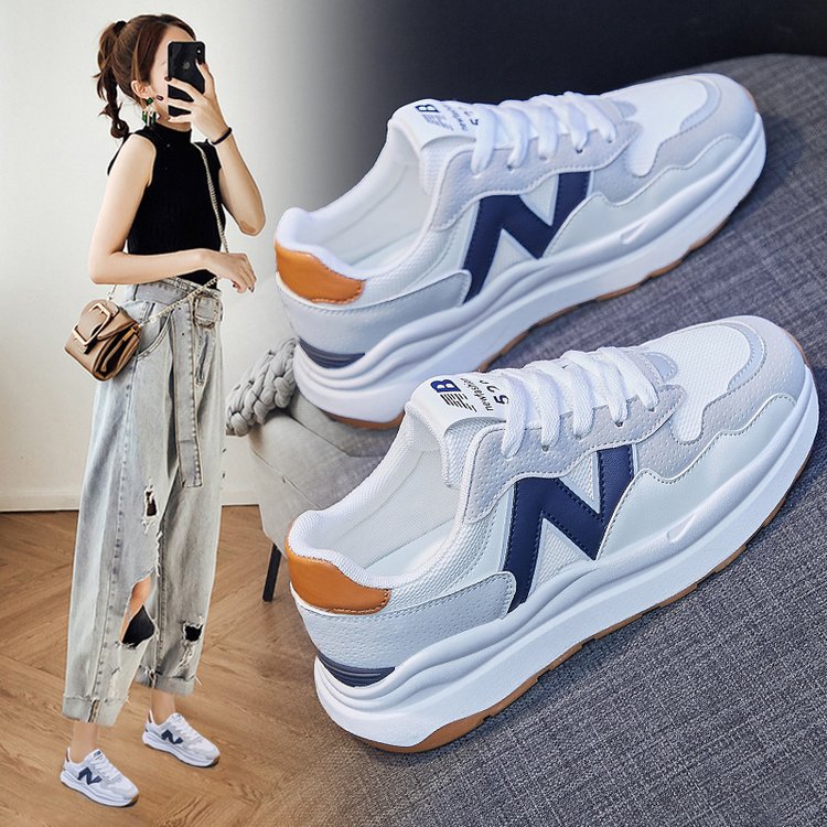 2024 New Little White Shoes Women's Summer Thick Sole Versatile footwear Small Student Sports Casual sneakers women