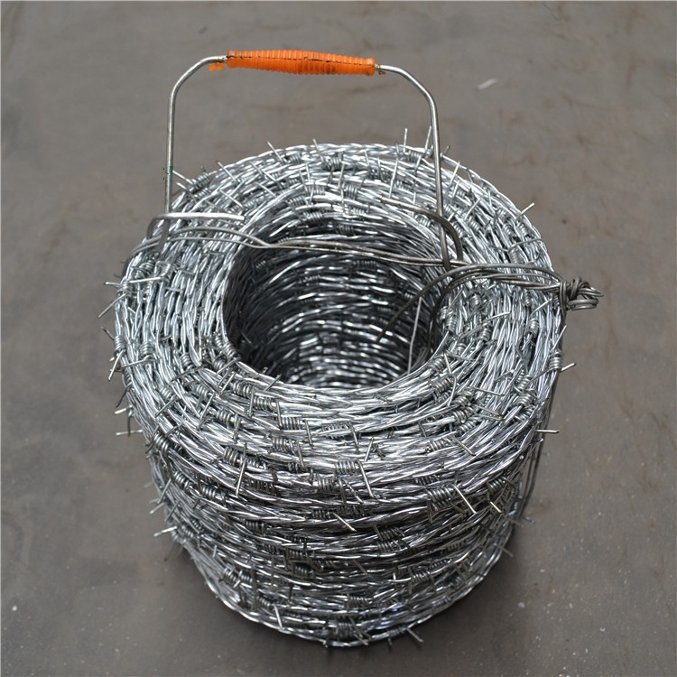 Колючая проволока цена за рулон/оцинкованная колючая проволока Farm Fence