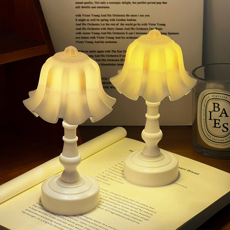 DIY Simple Decorative Light Ling LAN Flowers Mini Night Table Lamp Cute Bedside Atmosphere Lamp for Desktop Decorative Lighting