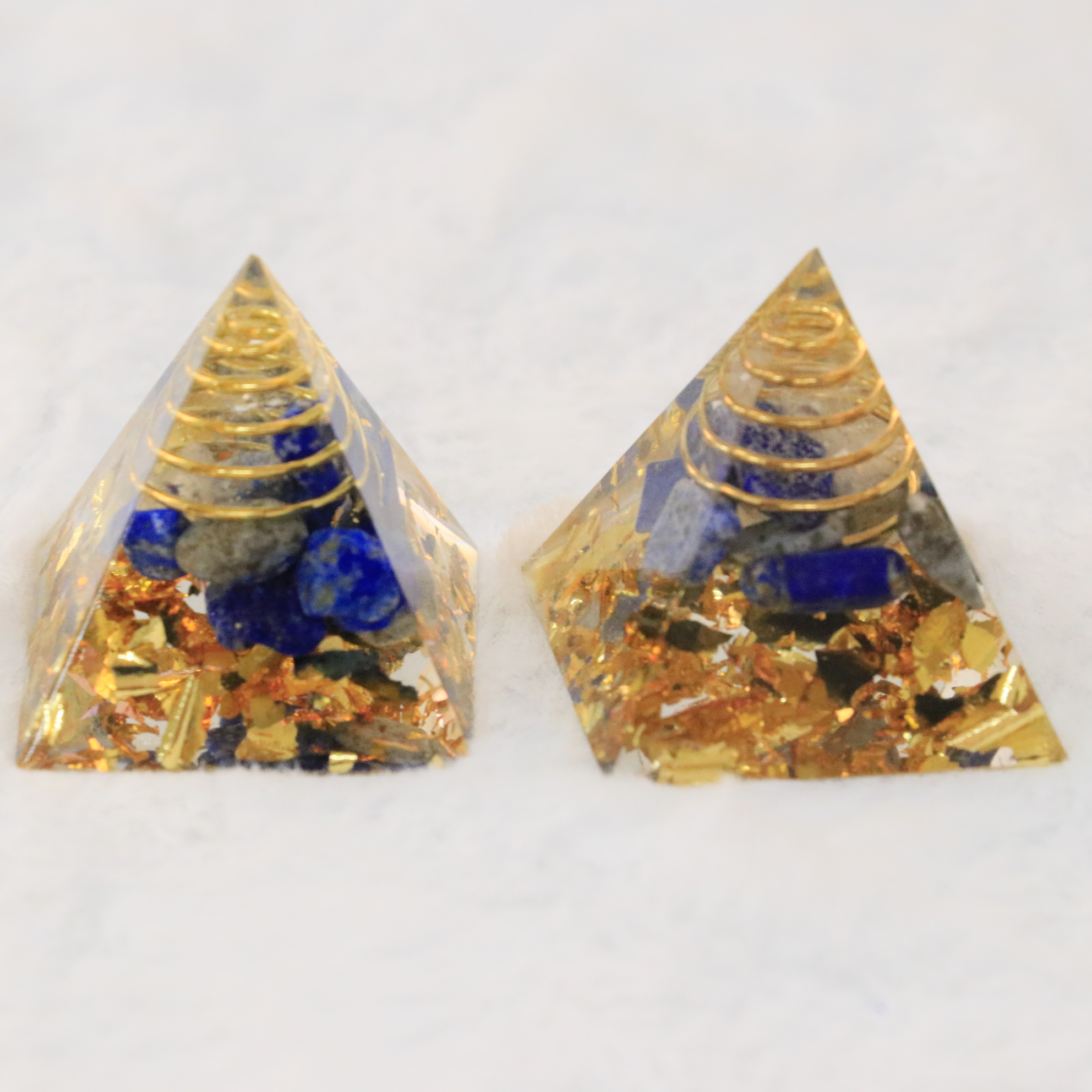 Wholesale Natural Crystal Folk Crafts small Orgonite Pyramid Healing Crystal Stones For Fengshui