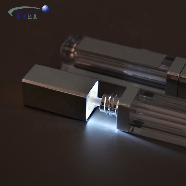 High Quality Custom Plastic Cosmetic Lipstick container LED Lip Gloss Tube