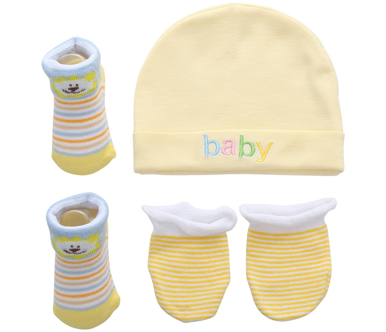 New Arrival Baby Shoes spring Winter Warm Toddler Baby gift Cartoon Boots hat socks suit
