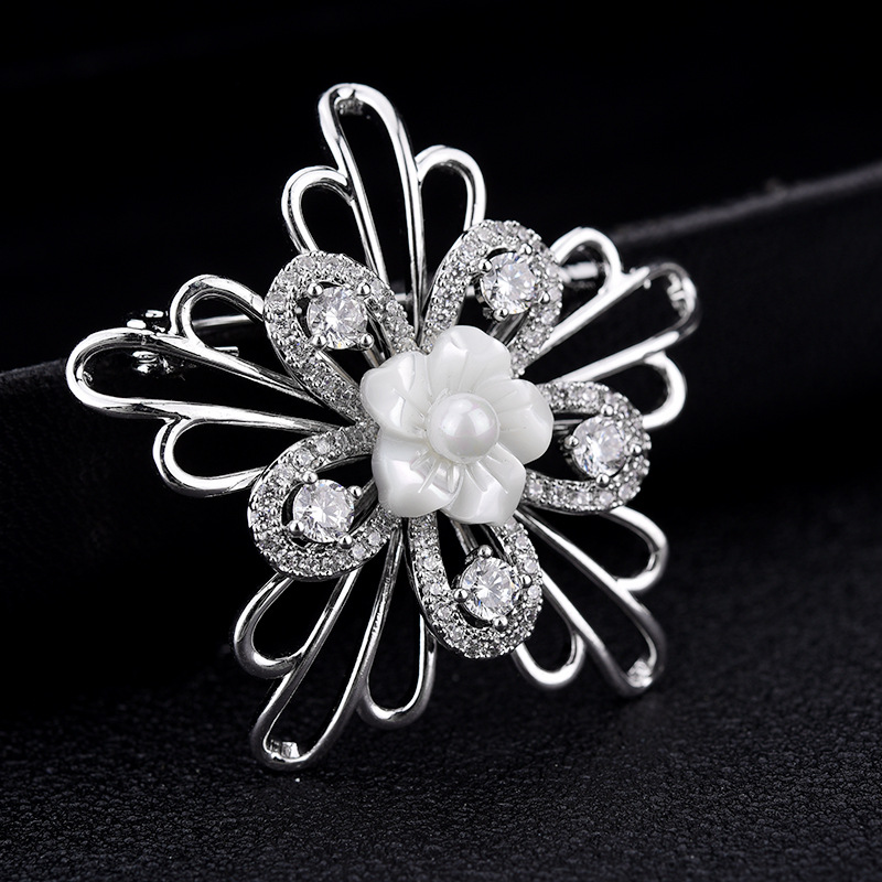Luxury simple micro insert AAA zircon flower brooch high quality women's accessories